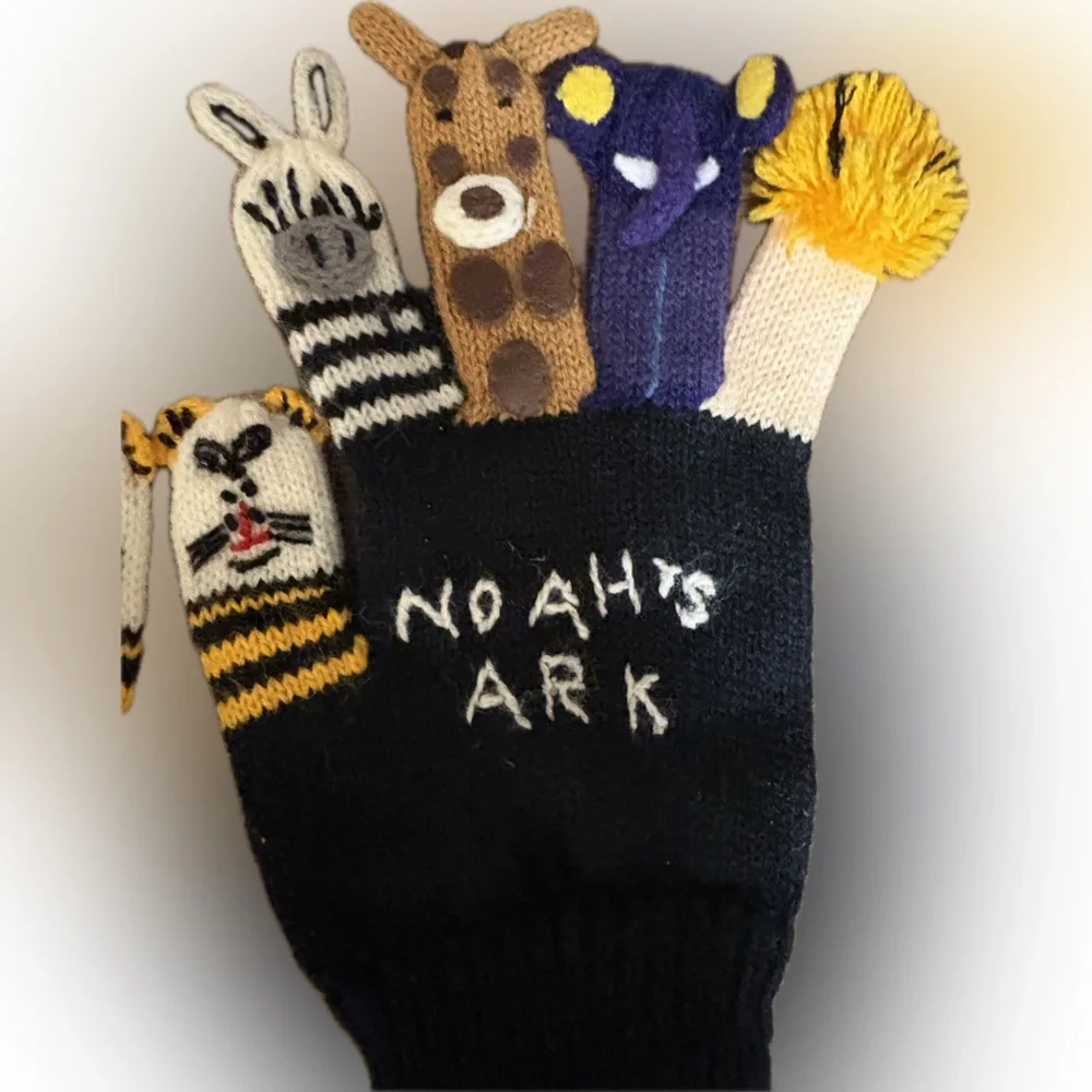 Kids Noah’s Arc winter gloves with animals on each‎ finger